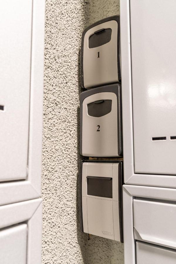 Brand New Two #26 With Free Secure Parking Close To Center * Praga